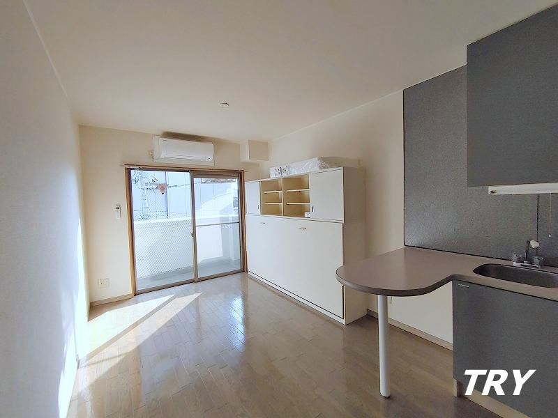 �y���ԁE���r���O�z�@