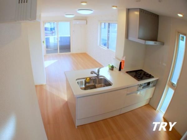 �y�����E���r���O�z�@