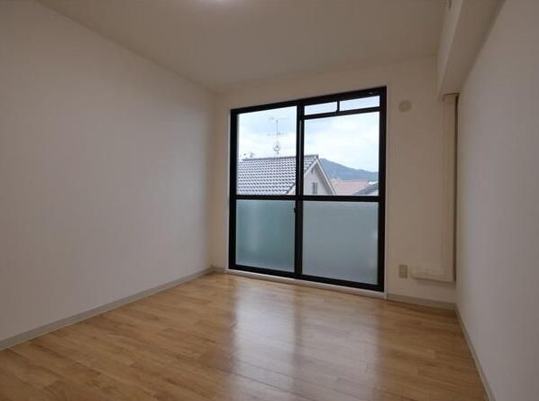 �y���ԁE���r���O�z�@