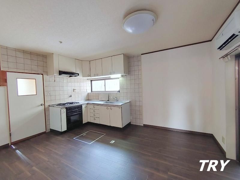 �y���ԁE���r���O�z�@