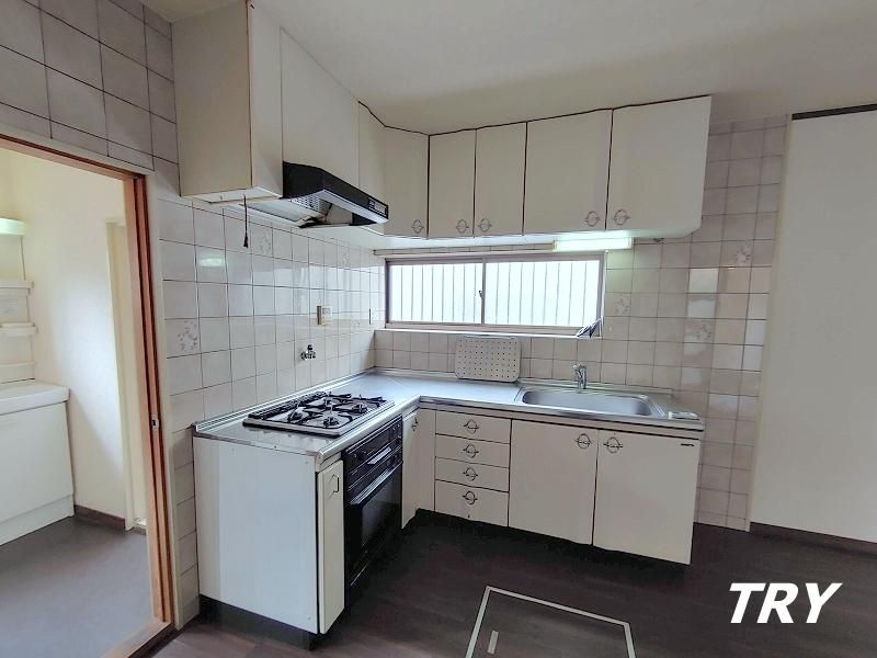 �y�L�b�`���z�@