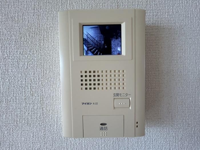 �y�Z�L�����e�B�z�@