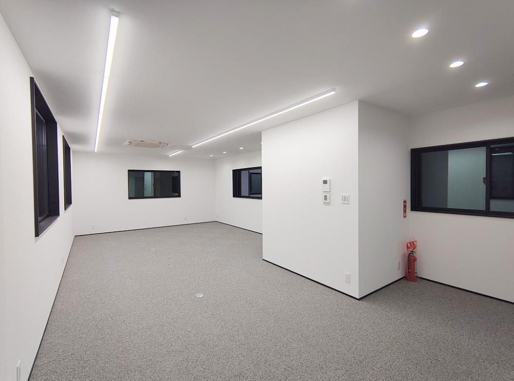 �y���ԁE���r���O�z�@