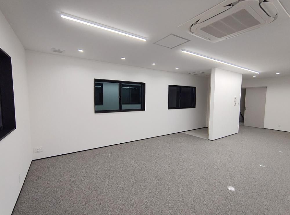 �y���̑��ݔ��z�@�V��G�A�R��