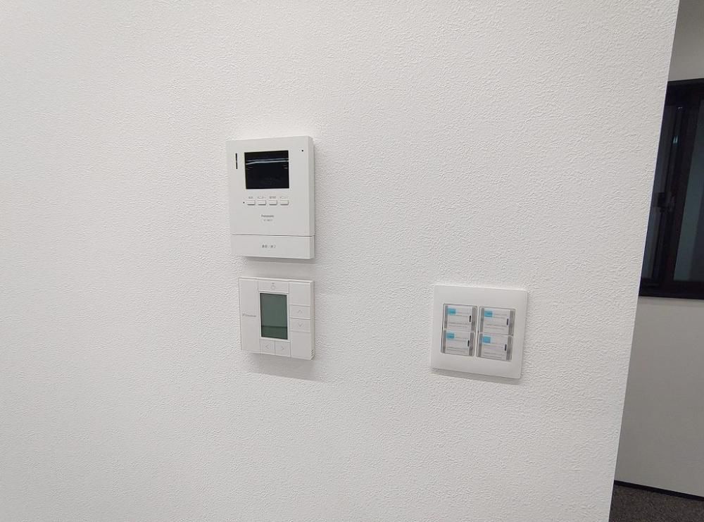 �y�Z�L�����e�B�z�@���j�^�[�z��