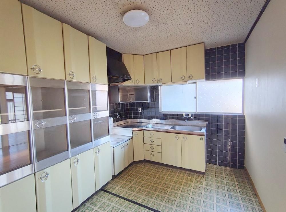 �y�L�b�`���z�@