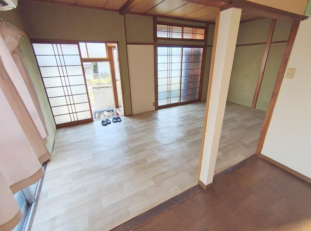 �y���ԁE���r���O�z�@