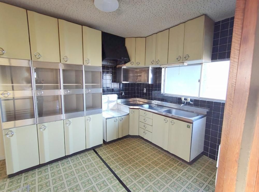 �y�L�b�`���z�@