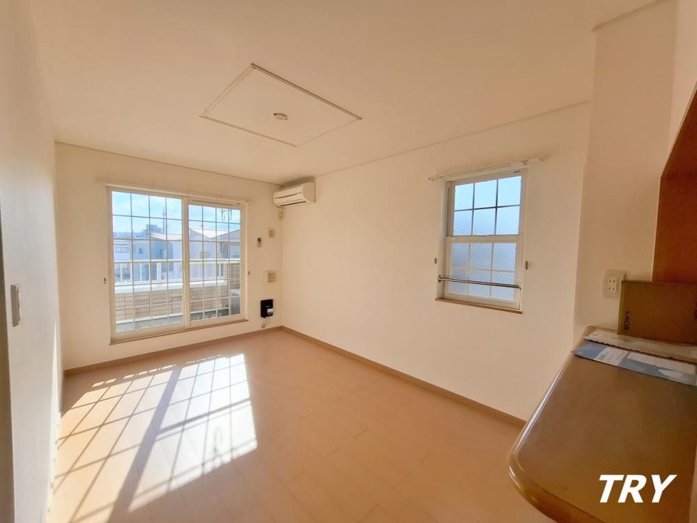 �y���ԁE���r���O�z�@