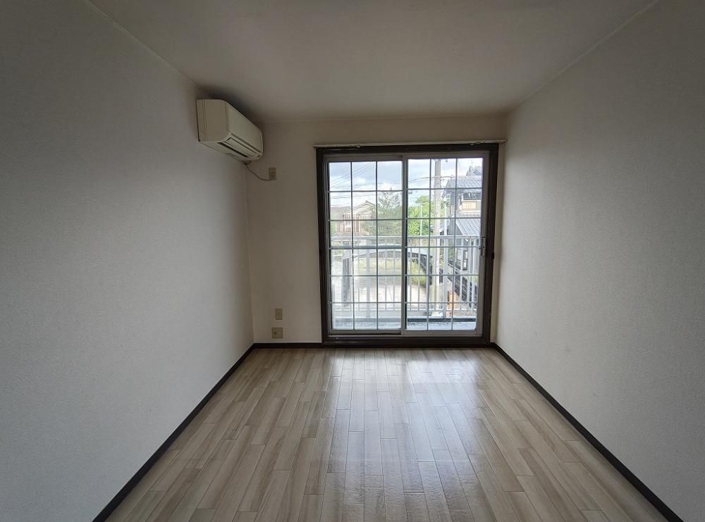 �y���ԁE���r���O�z�@