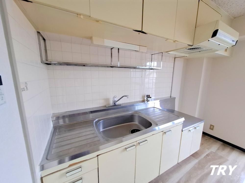 �y�L�b�`���z�@