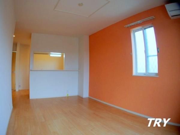 �y�����E���r���O�z�@