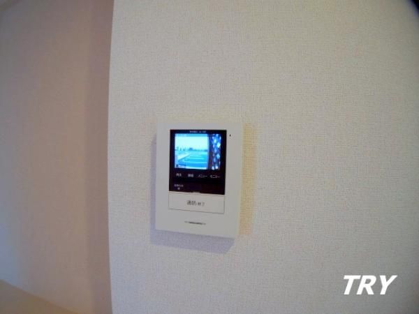 �y�Z�L�����e�B�z�@