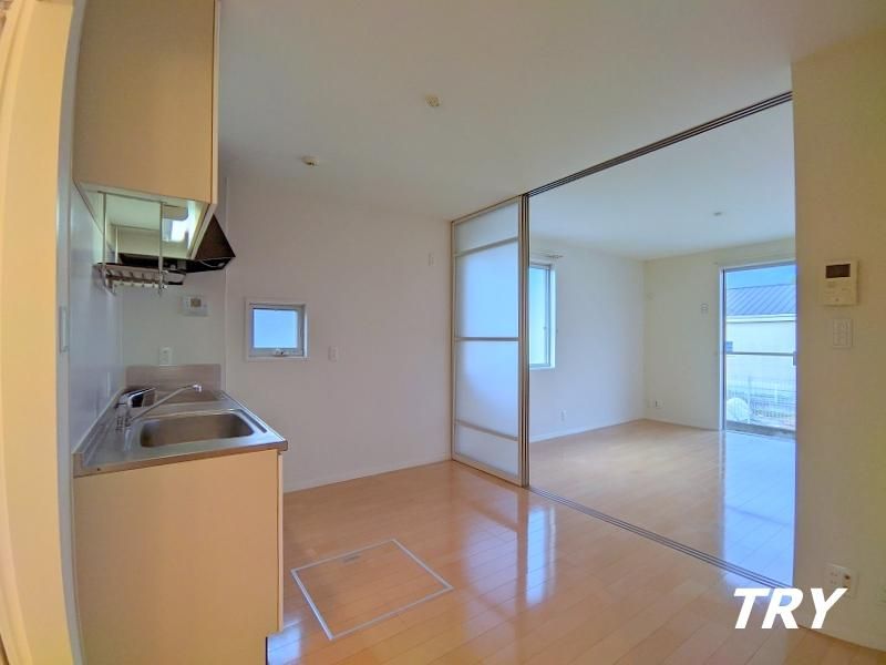 �y�����E���r���O�z�@