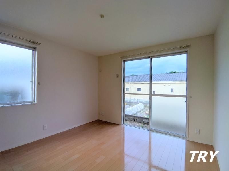 �y�����E���r���O�z�@