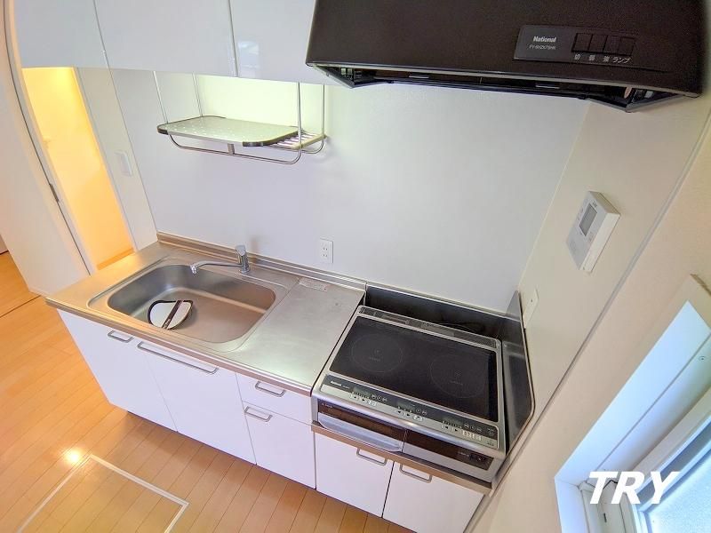 �y�L�b�`���z�@