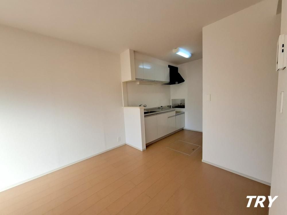 �y�����E���r���O�z�@