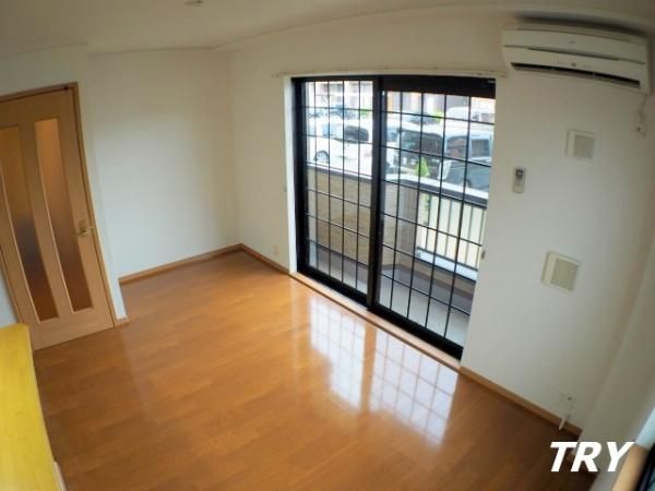 �y�����E���r���O�z�@