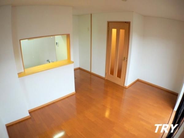 �y�����E���r���O�z�@