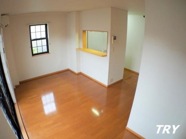 �y�����E���r���O�z�@