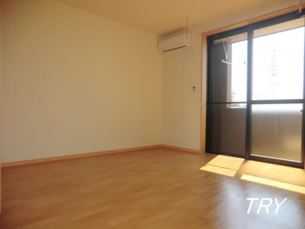 �y���ԁE���r���O�z�@