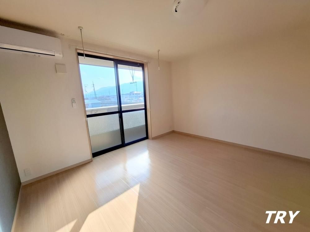 �y�Q���z�@