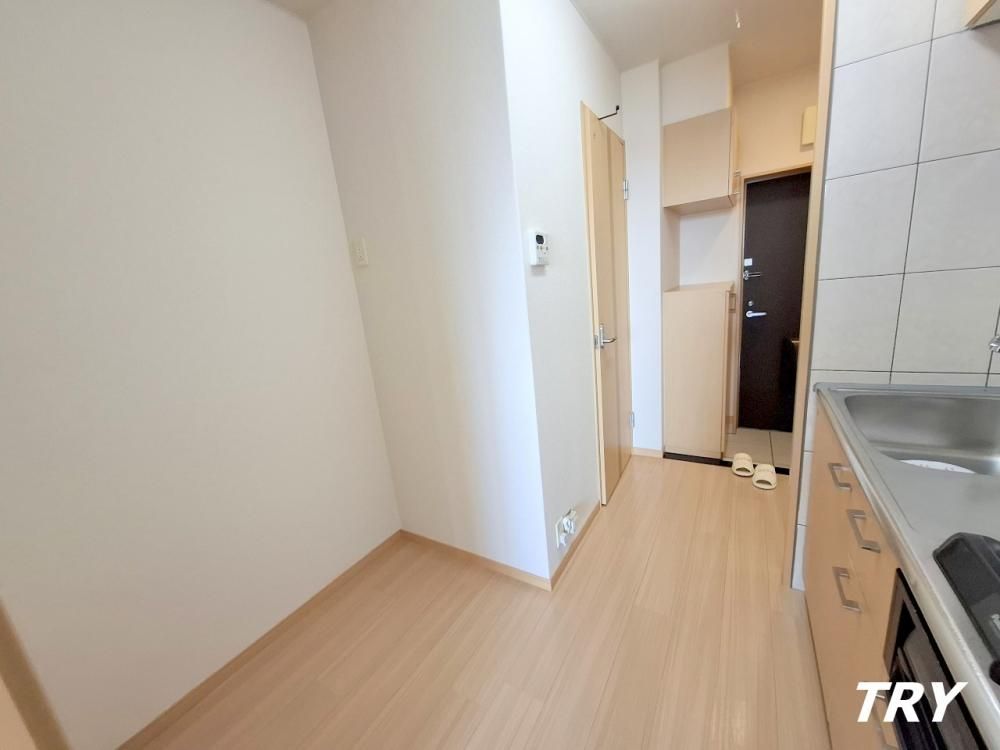 �y�L�b�`���z�@