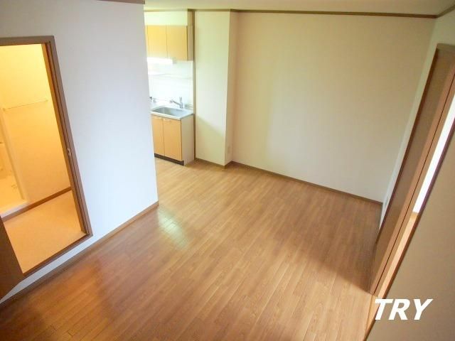 �y�����E���r���O�z�@