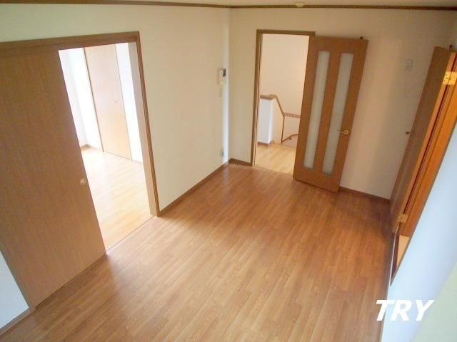 �y�����E���r���O�z�@