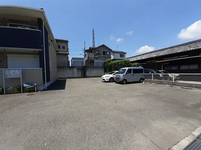 �y�����E���r���O�z�@