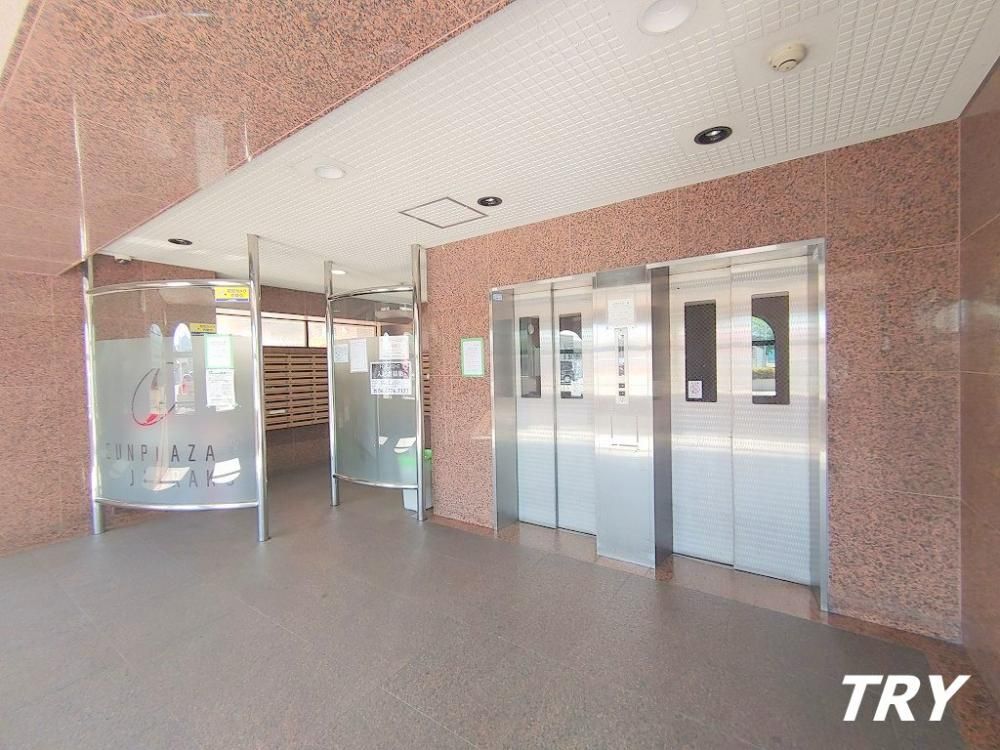 �y�G���g�����X�z�@