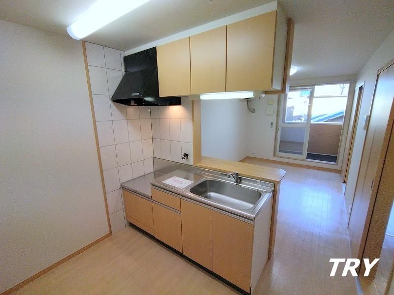 �y�L�b�`���z�@