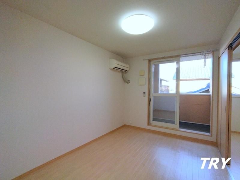 �y�����E���r���O�z�@