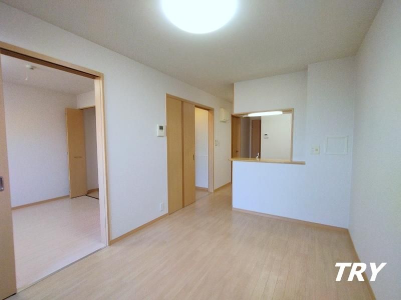 �y�����E���r���O�z�@