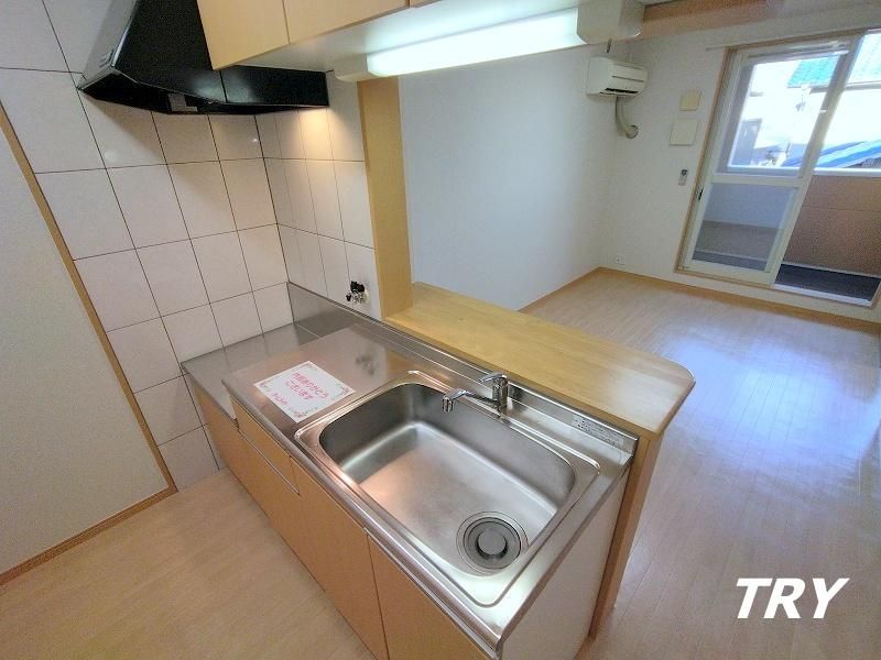 �y�L�b�`���z�@