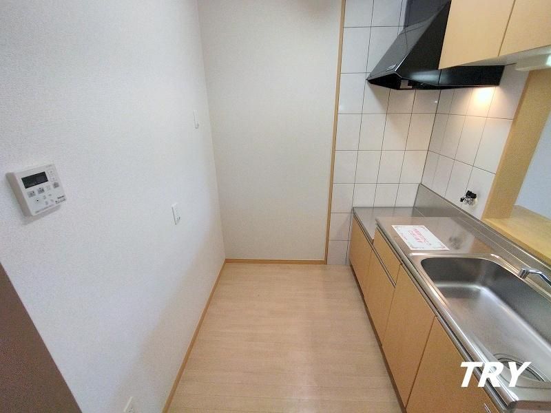 �y�L�b�`���z�@