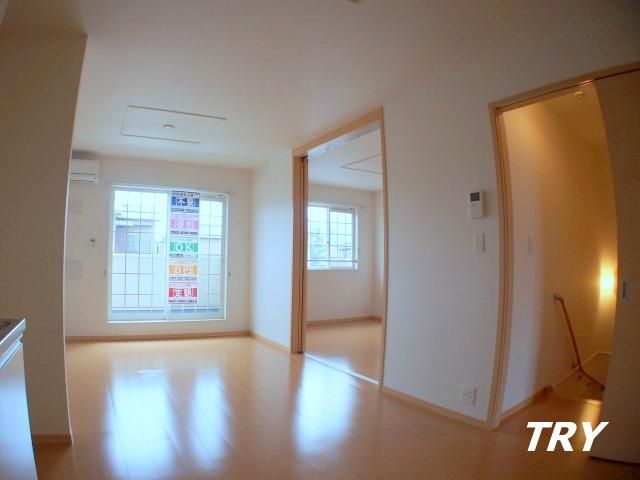 �y�����E���r���O�z�@