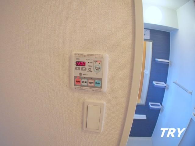 �y���̑��ݔ��z�@