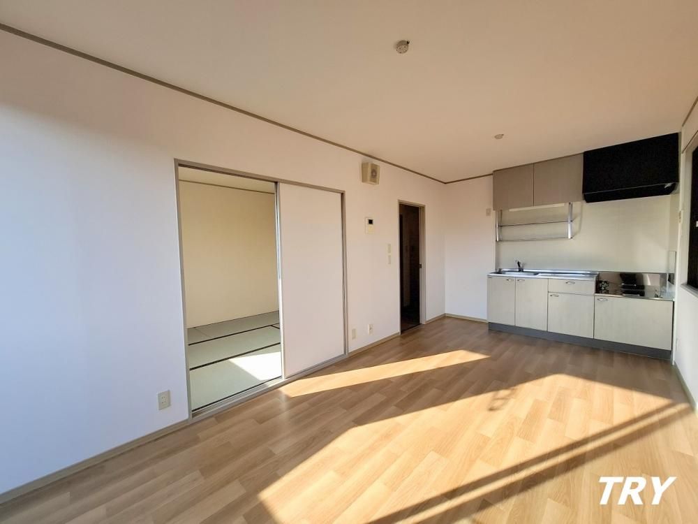 �y���ԁE���r���O�z�@