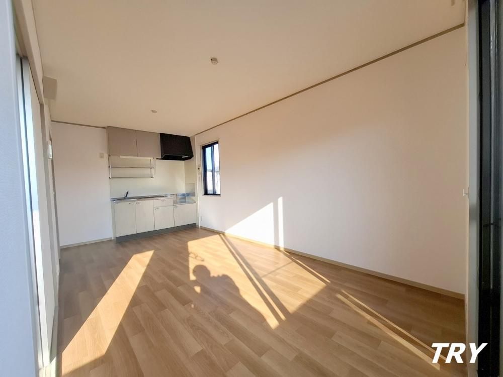 �y�����E���r���O�z�@