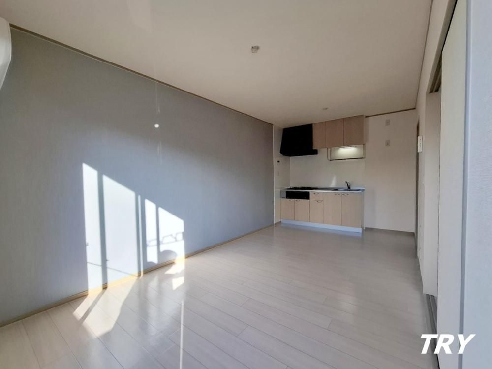 �y�����E���r���O�z�@