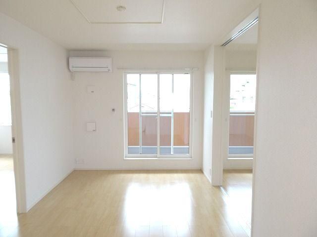 �y���ԁE���r���O�z�@