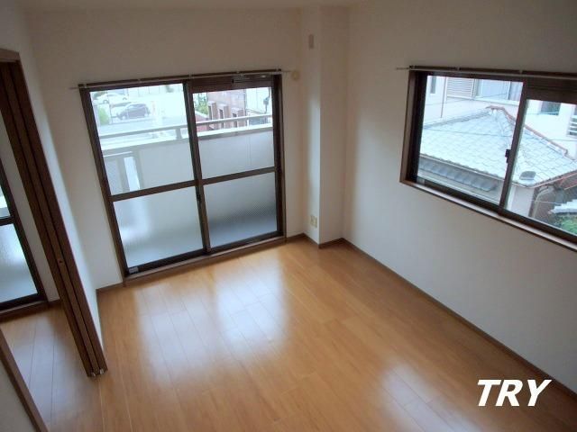 �y�Q���z�@