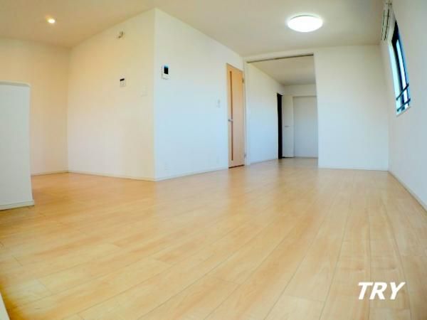 �y���ԁE���r���O�z�@