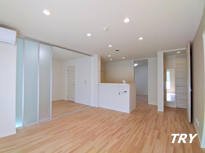 �y���ԁE���r���O�z�@