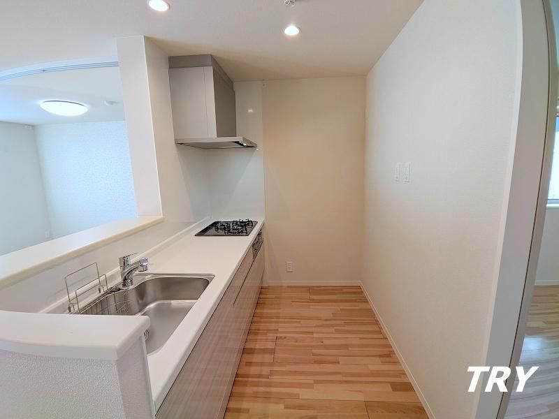 �y�L�b�`���z�@