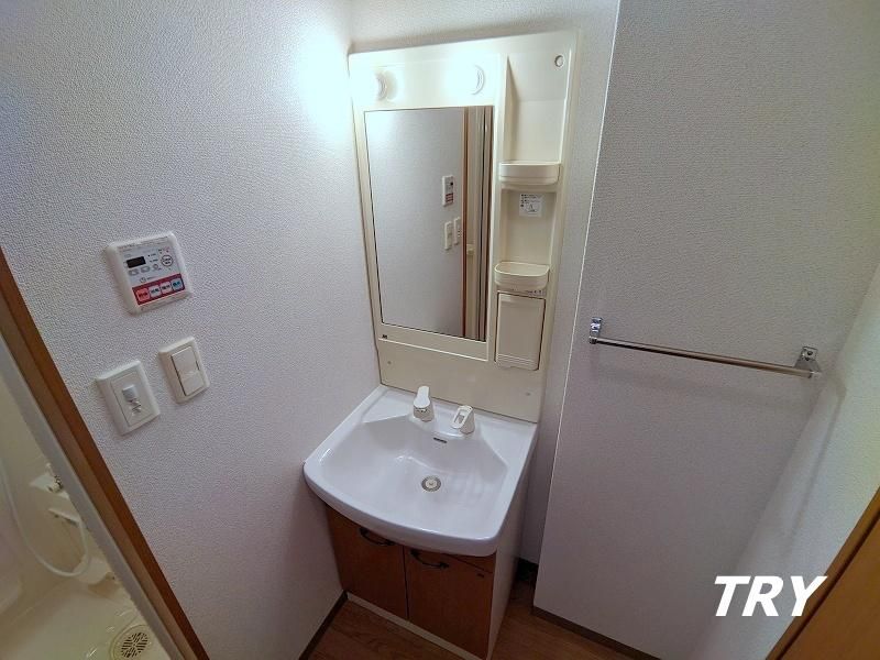 �y���ʏ��z�@