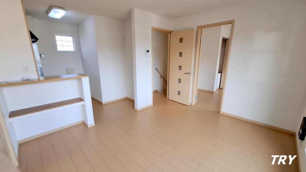 �y�����E���r���O�z�@