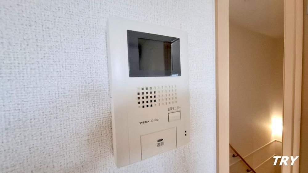 �y�Z�L�����e�B�z�@