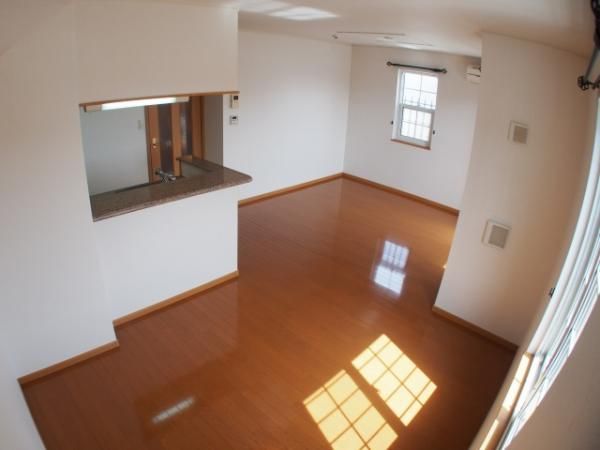 �y���ԁE���r���O�z�@